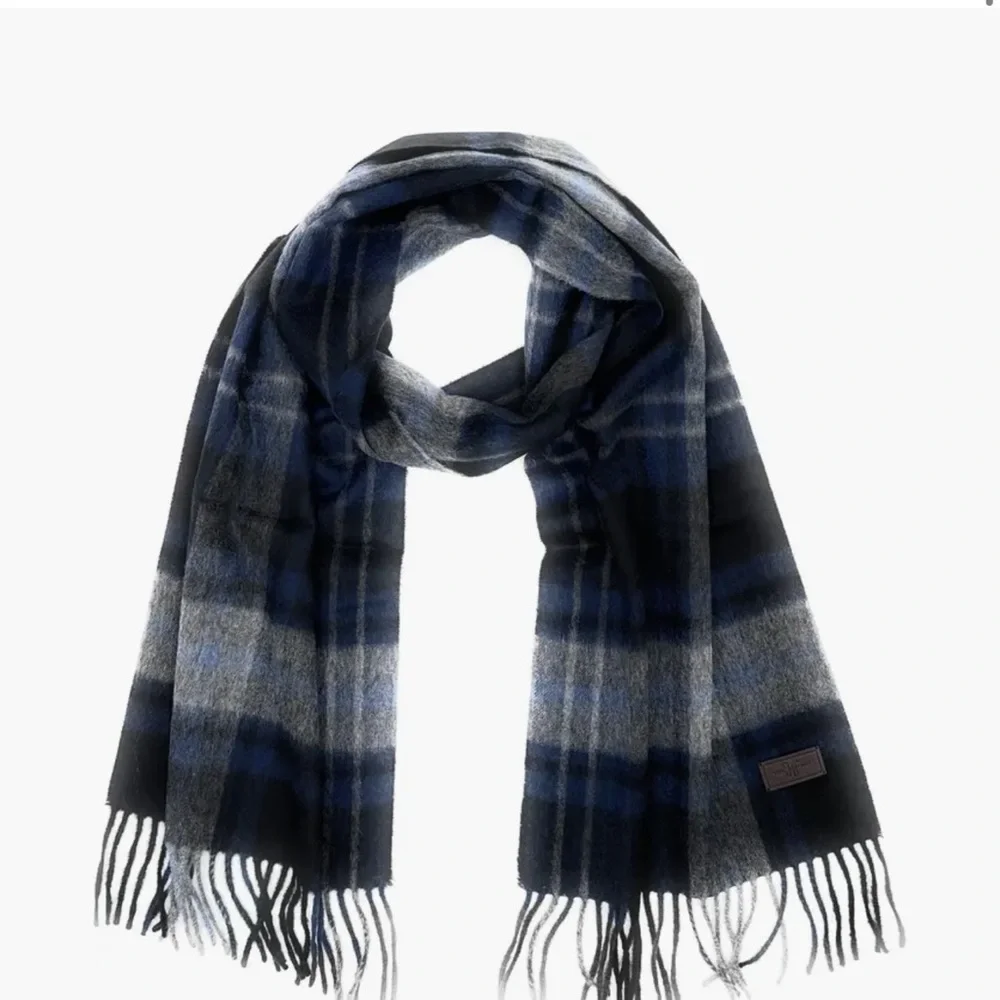 NWT HICKEY FREEMAN New York Plaid 100% Cashmere Fringed Scarf 74